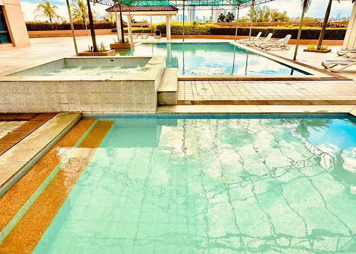 Apartahotel Unit - Black Cat - Santorini - Sta Lucia Mall Cainta Rizal *